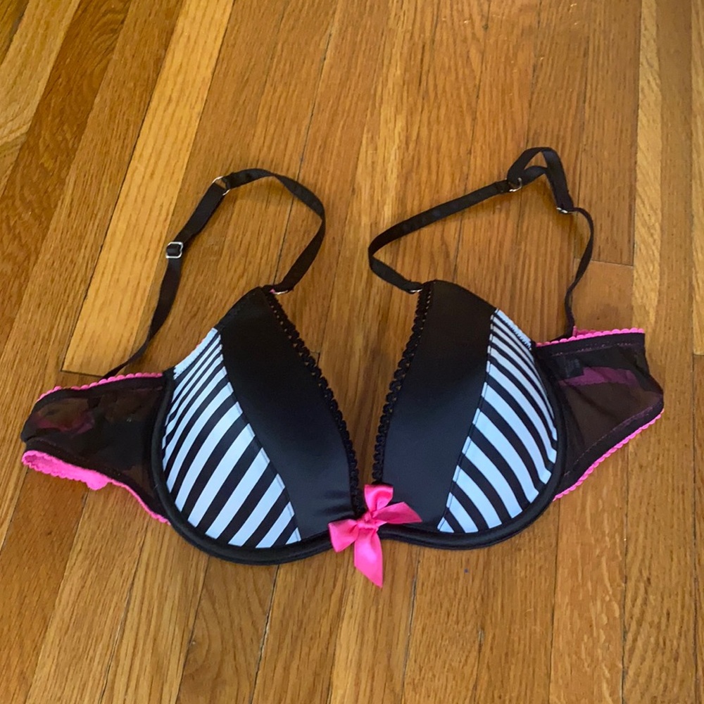 Victoria’s Secret black/white/pink bra